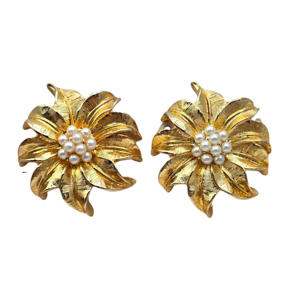 Vintage Poinsettia Earrings Floral Cluster Faux Pearl Festive Christmas Pierced